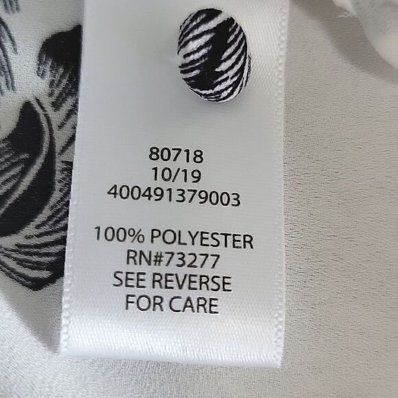 Candie's Black and White Floral Sheer Sleeveless Top- Size XS - Picture 11 of 12